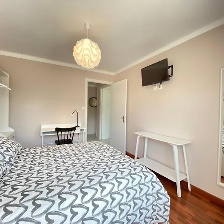 T2 Renove Proche D'annecy Avec Parking Et Animaux Admis - Fr-1-432-2 * 阿讷西
